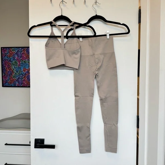 Set Active x Ouai Sculptflex Set - Mercer Street - Picture 4 of 7